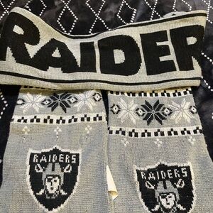 Gray Raiders Knit Scarf